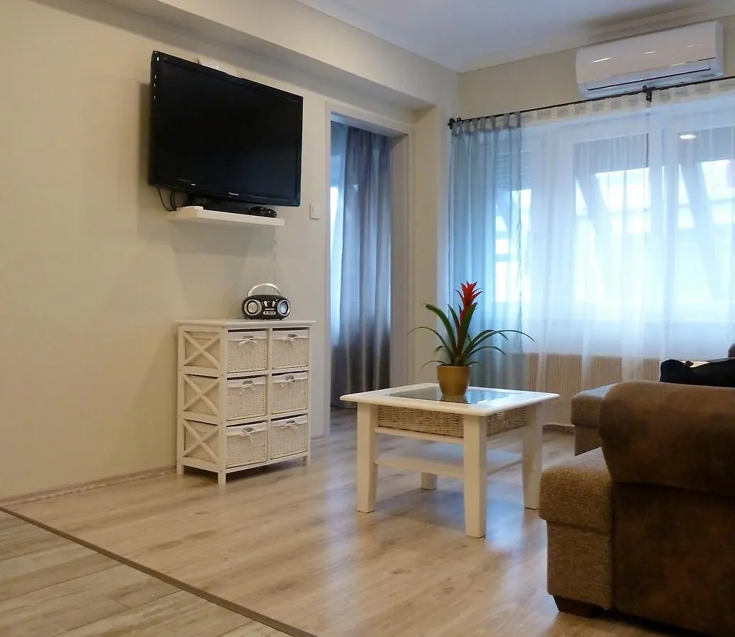 דברצן Varlak Apartman 0*,  הונגריה