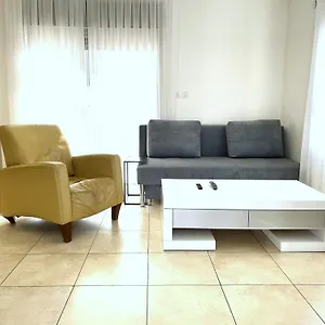 ספר כאן